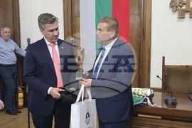 Плевен - Роке Саенс Пеня - побратимяване