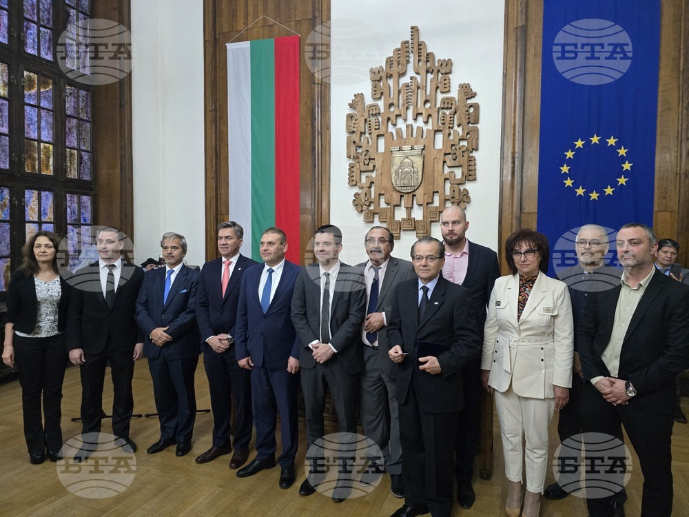 Плевен - Роке Саенс Пеня - побратимяване