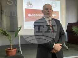 Главният прокурор Иван Гешев пред ученици в Търговище