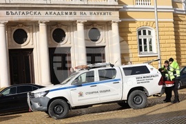 Силен вятър