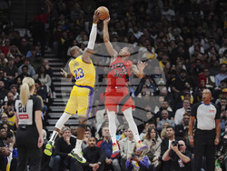 APTOPIX Lakers Raptors Basketball