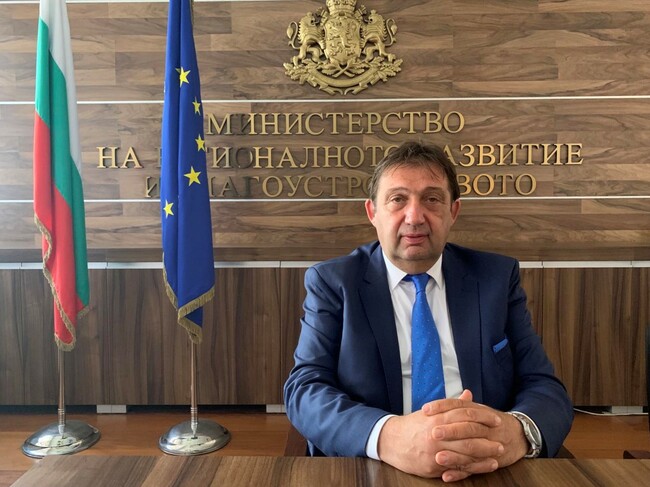 Името на БТА е стандарт за журналистика, се казва в поздравителен адрес от министъра на регионалното развитие и благоустройството