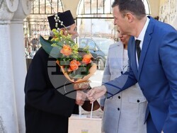 Община Хасково: Почетният гражданин на Хасково отец Антоний Енев днес навършва 95 години