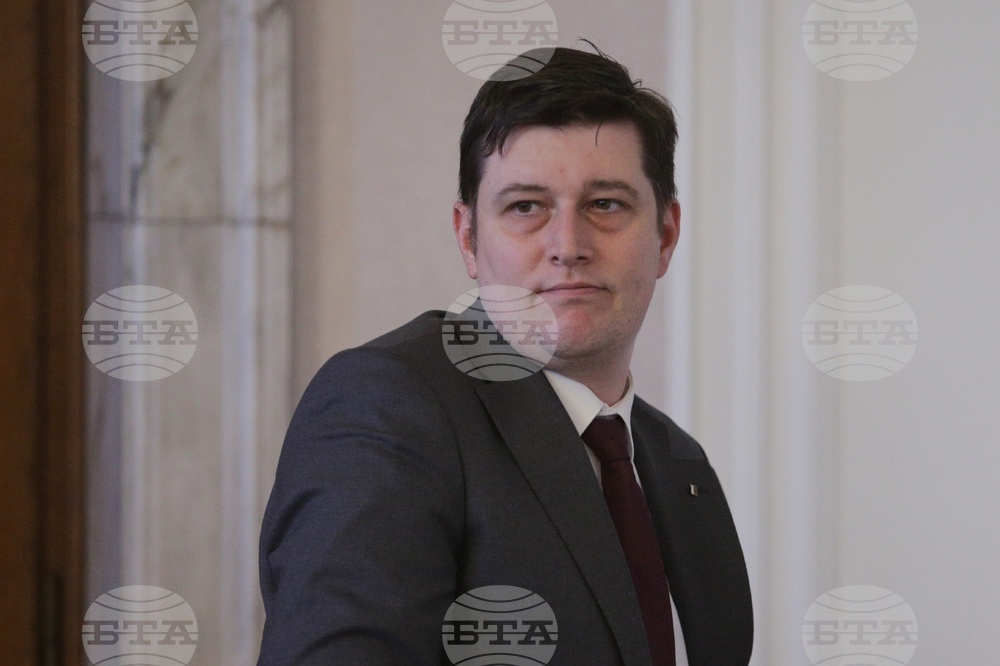 Парламент - Комисия по електронно управление и информационни технологии