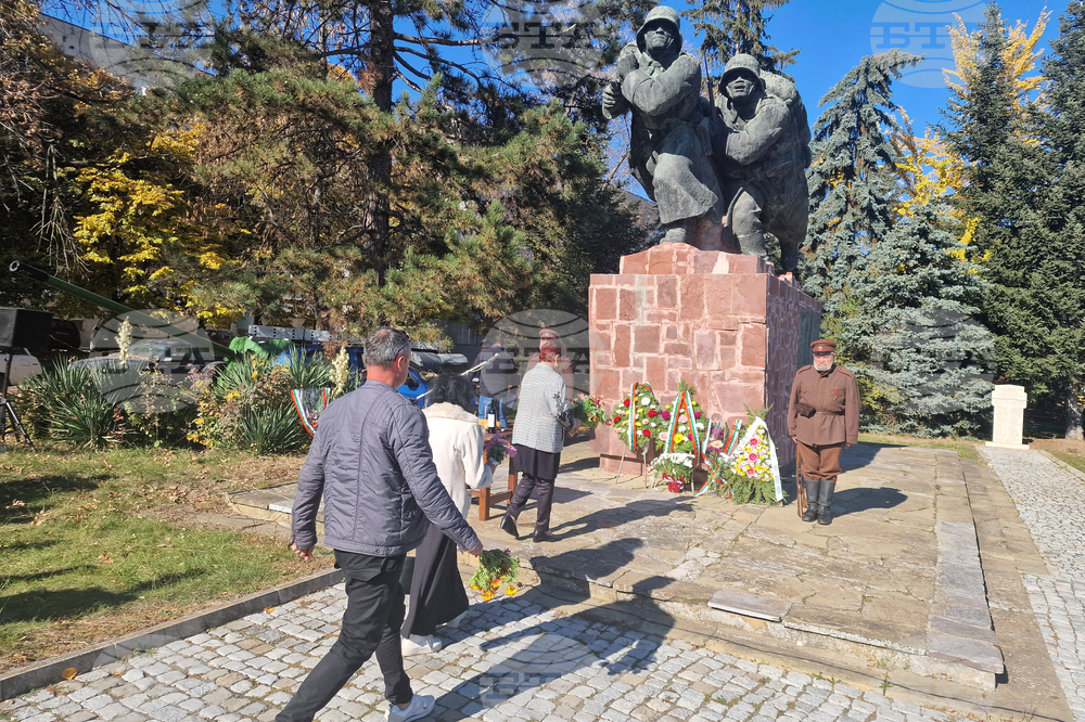 Търговище - войнишка задушница - общоградско поклонение