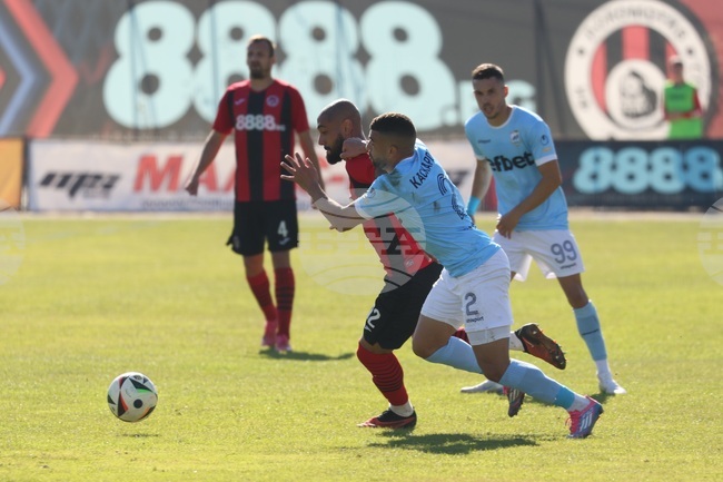 Арда не остави шансове за Локомотив София в Първа лига