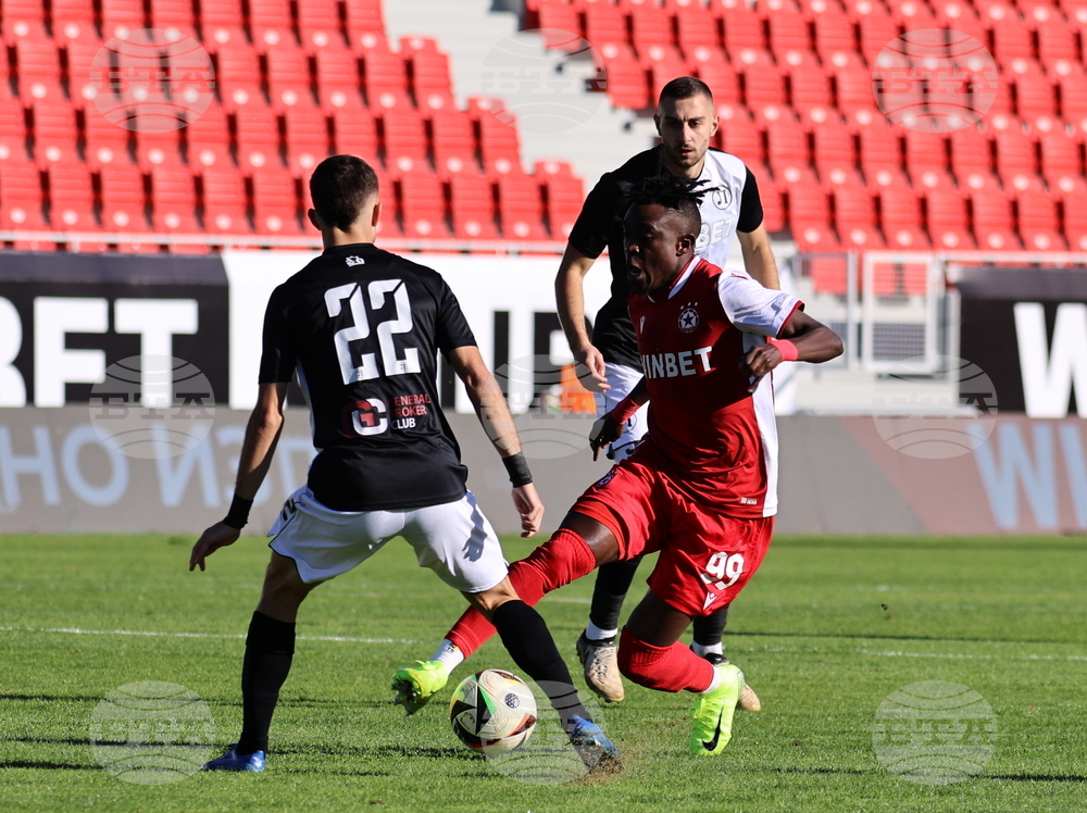 Футболистът на ЦСКА-София Джеймс Ето'о се е оженил в родината си 