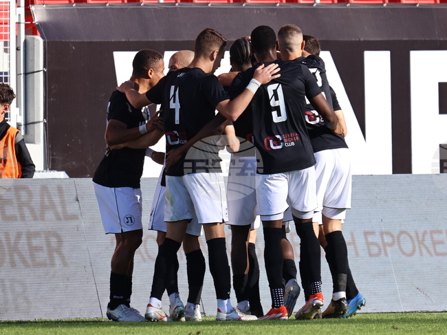 Локомотив (Пловдив) започна подготовка за двубоя с Лудогорец