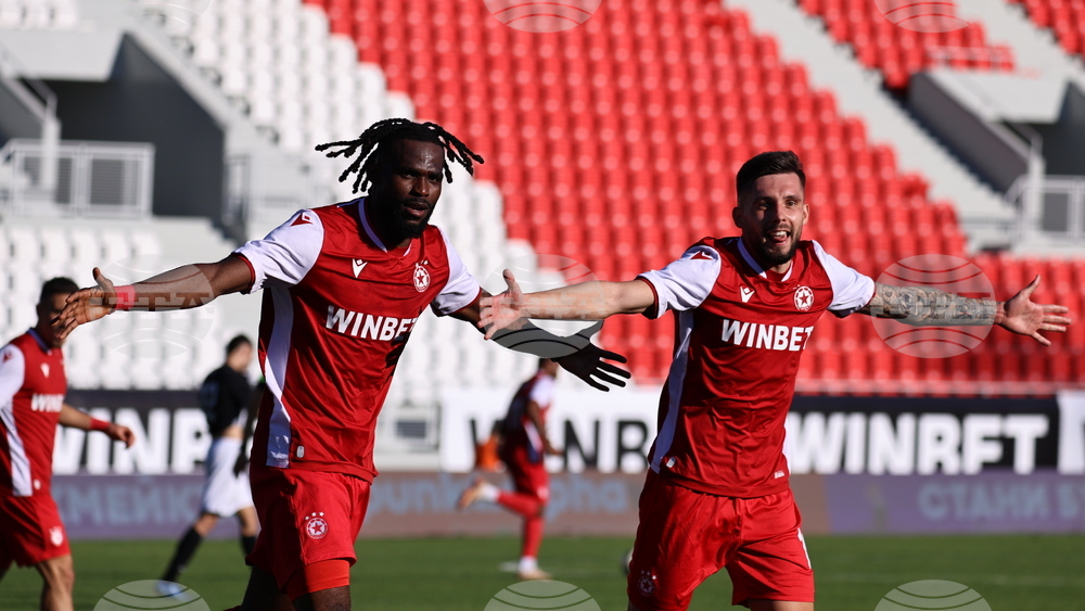 Джейсън Локило и Марселино Кареасо проведоха пълноценна тренировка с ЦСКА-София