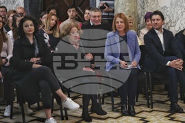 Есе „Ивайло Петров“ - награди