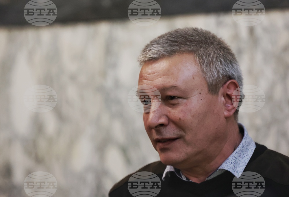 Есе „Ивайло Петров“ - награди - Митко Новков