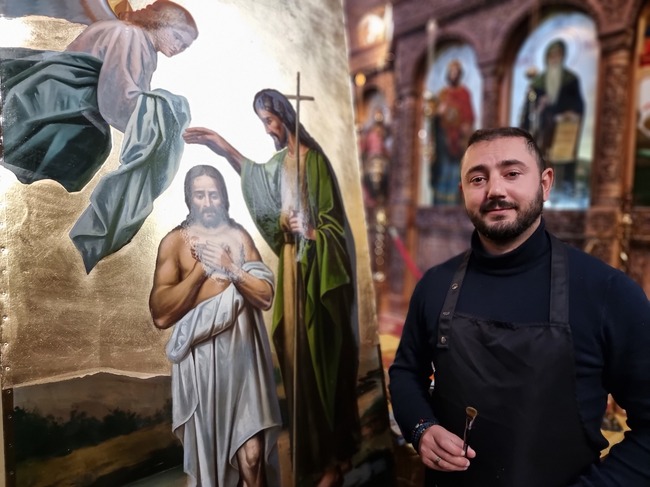 Иконописта не е професия, а призвание, каза пред БТА зографът и реставратор Андрей Крясков