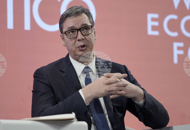 Вучич обсъди актуални теми в отношенията Сърбия – ЕС с еврокомисаря по разширяването Марта Кос в Давос