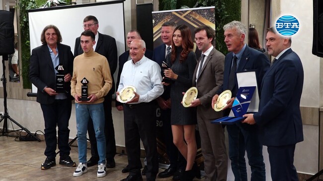 Балканската атлетика отличи най-добрите състезатели за годината на церемония в София