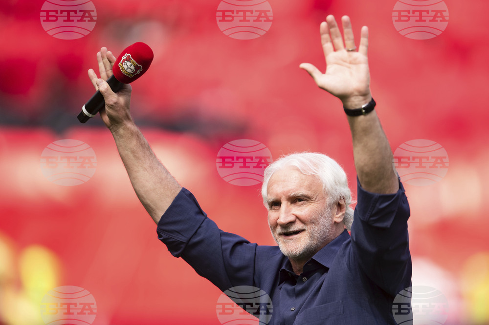 Руди Фьолер получи награда като спортна легенда на Германия