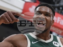 Cavaliers Bucks Basketball