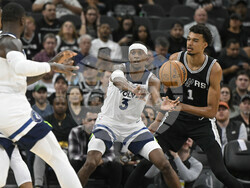 Timberwolves Spurs Basketball