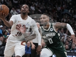 Cavaliers Bucks Basketball