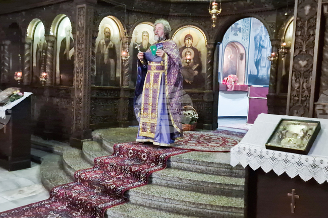 Търговище - храм „Св. Йоан Рилски” - неделна служба - ставрофорен иконом Славчо Проданов