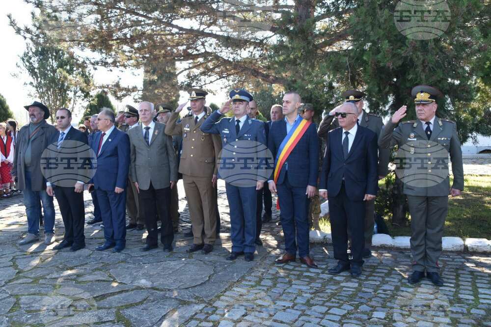На Архангелова задушница българи и румънци заедно отдадоха почит на загиналите воини