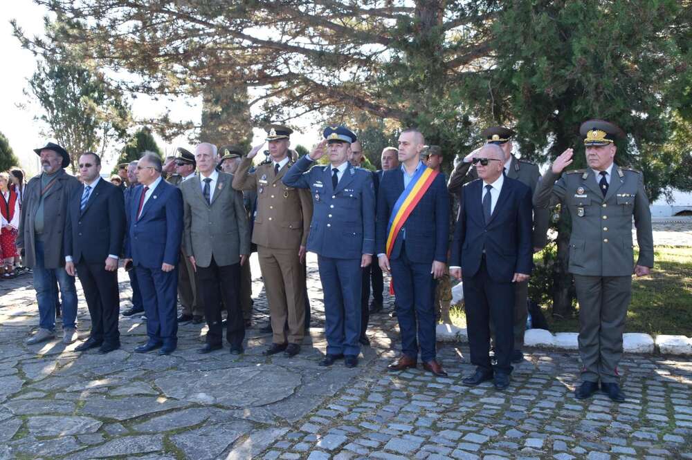 На Архангелова задушница българи и румънци заедно отдадоха почит на загиналите воини