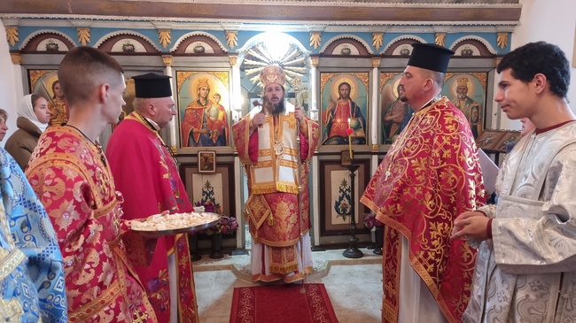 Материалните блага не допринасят за спасението на човешката душа, каза Велбъждският епископ Исаак