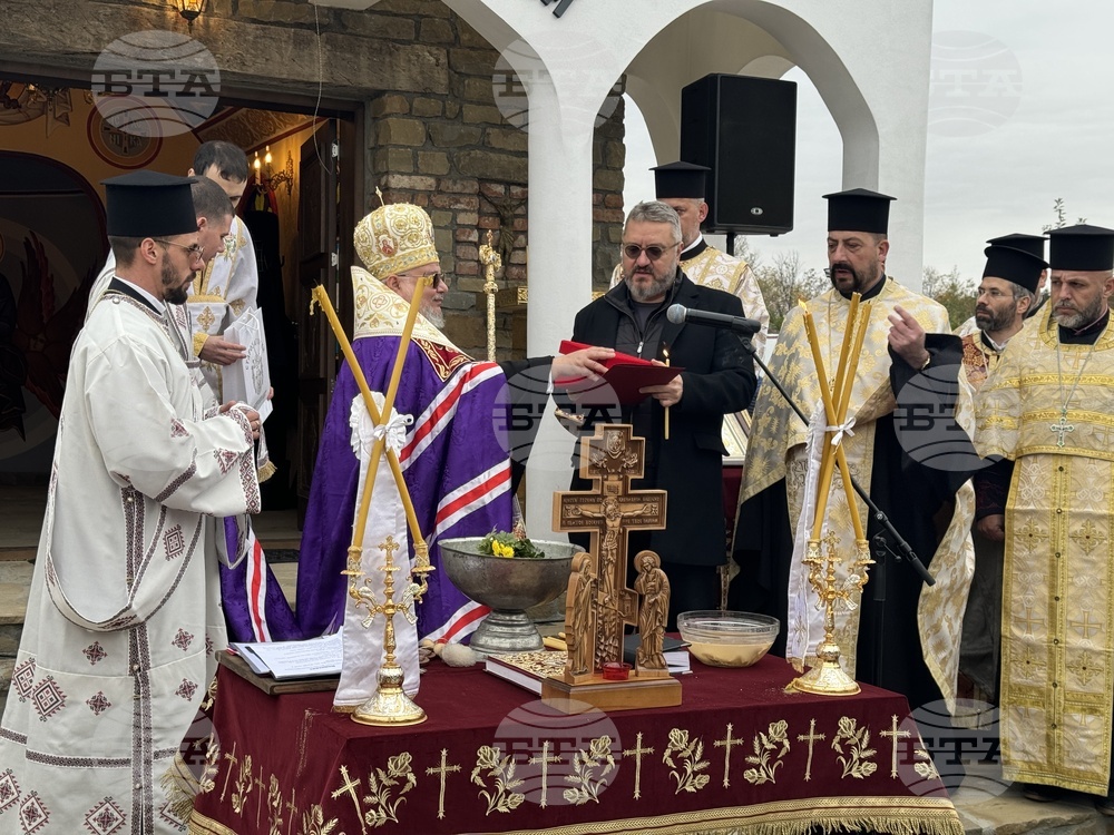 Новопостроеният параклис "Събор на св. Архангели" в Казанлък отвори врати за всички вярващи