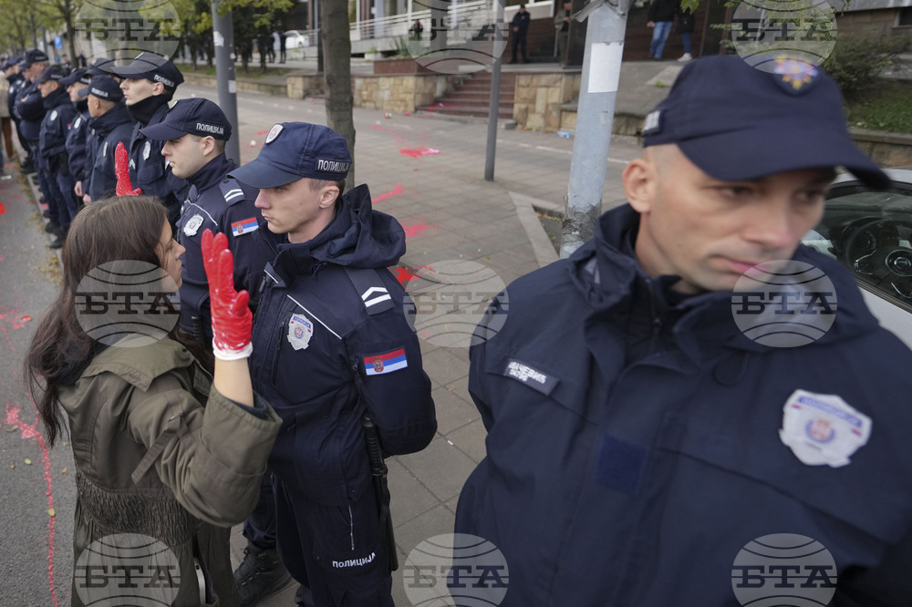 В Сърбия отдадоха почит към 15-те загинали на 1 ноември в Нови Сад