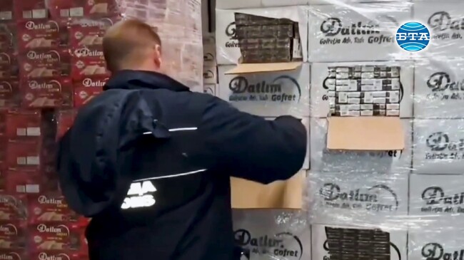 Близо 540 000 къса цигари, опаковани като гофрети, задържаха митническите служители на „Капитан Андреево“
