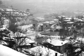 Зимен пейзаж от Велико  Търново и крепостта Царевец