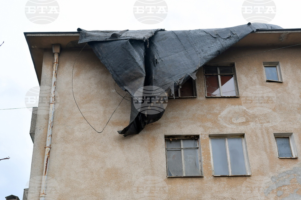 Монтана - силен вятър - щети 