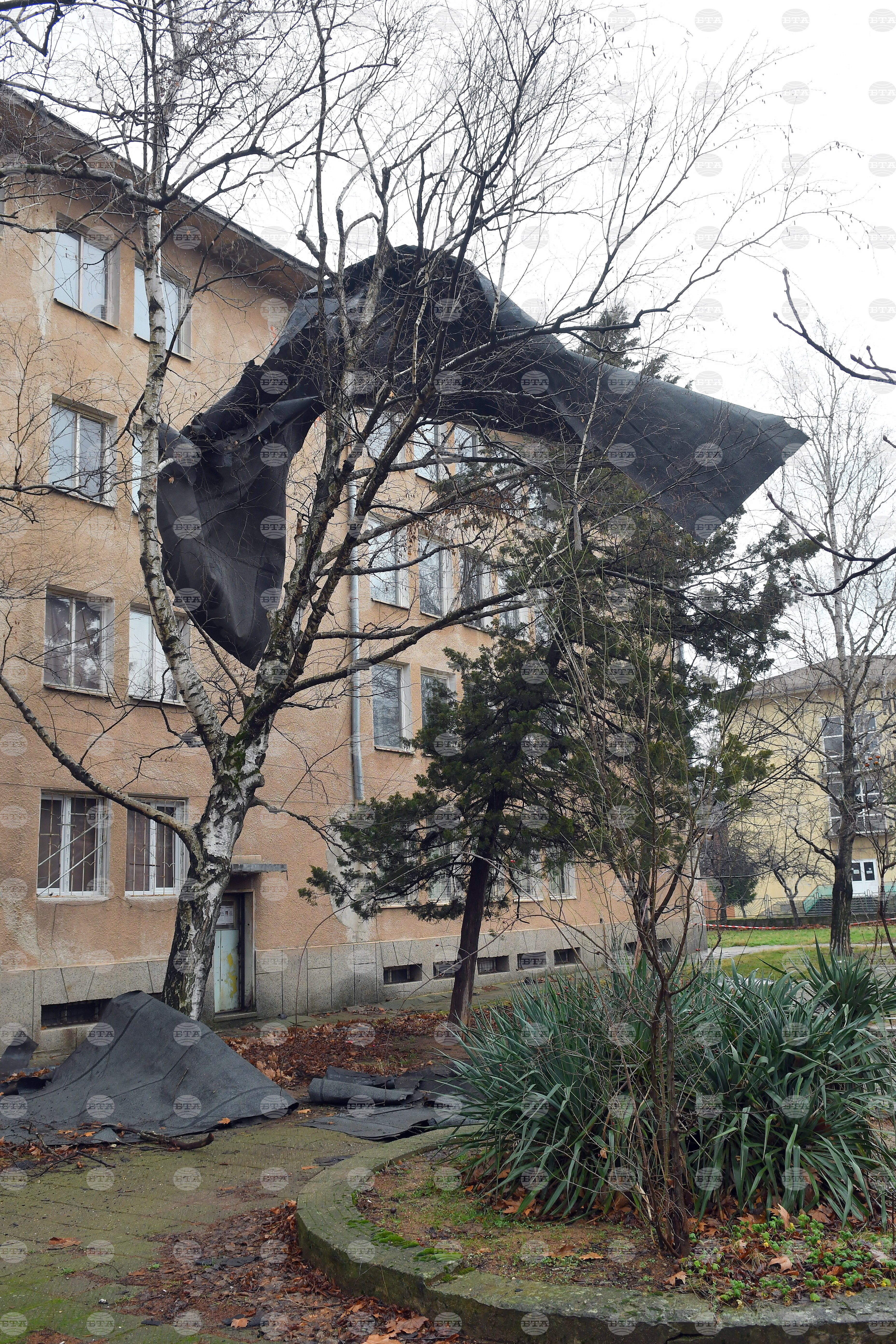 Монтана - силен вятър - щети 