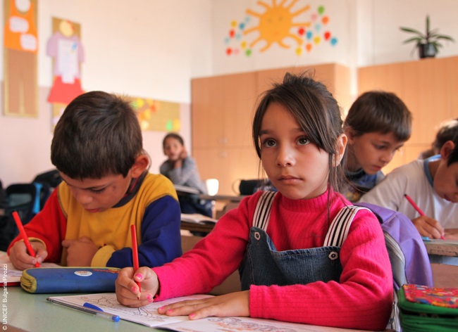 УНИЦЕФ: Децата от най-бедните домакинства се възползват най-малко от публичното финансиране за образование 