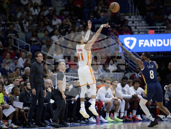 Hawks Pelicans Basketball