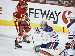 Oilers Flames Hockey