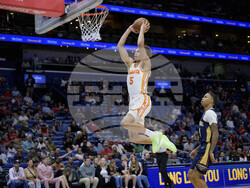 Hawks Pelicans Basketball