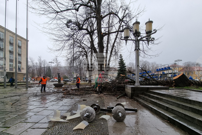 Габрово - силен вятър - щети