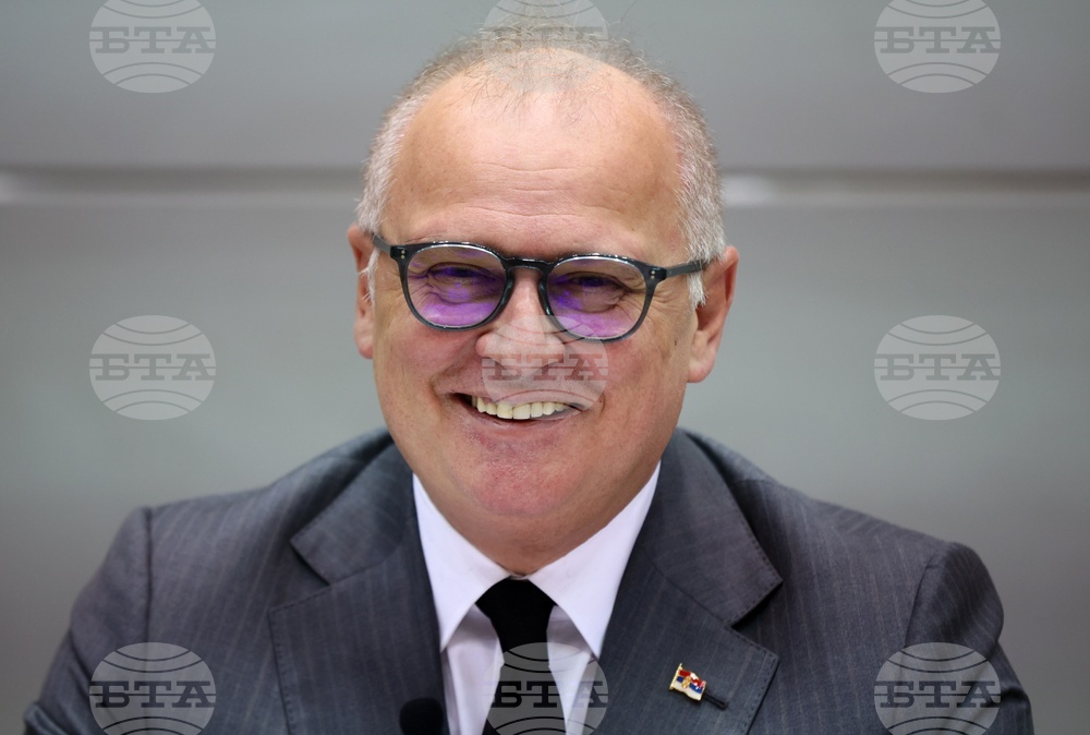 Сърбия - министри - пресконференция - Горан Весич