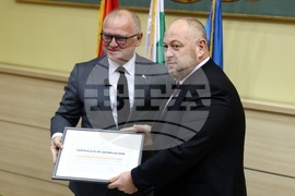 Сърбия - министри - пресконференция - грамоти - Красимир Папукчийски