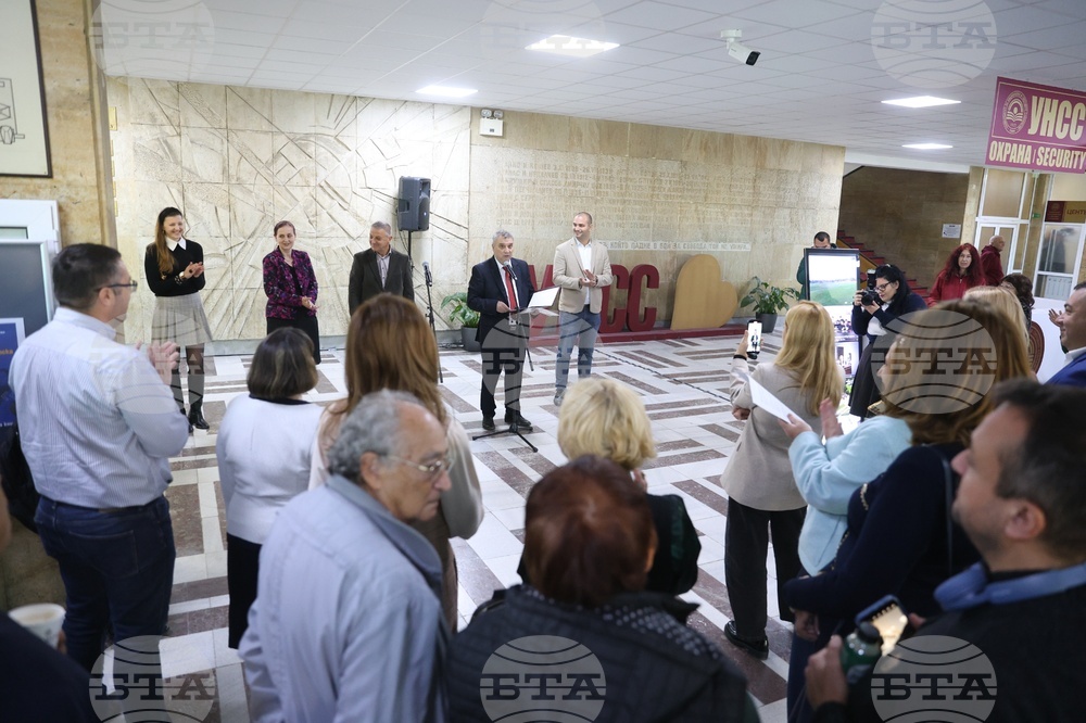 В Шестото издание на "Университетската седмица на книгата в УНСС" участват 20 издателства, каза ректорът проф. Димитър Димитров