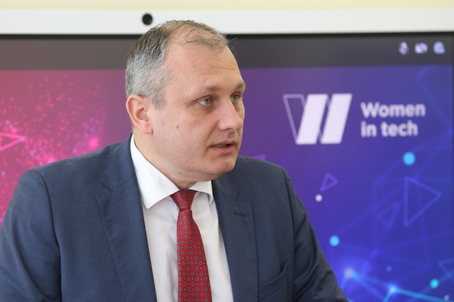 Electronic Governance Minister Valentin Mundrov Opens 6th Course of Women in Tech Training Programme