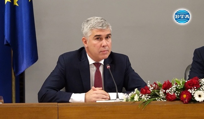 Основен приоритет на кабинета е развитието на ядрената енергетика, каза служебният министър на енергетиката Владимир Малинов