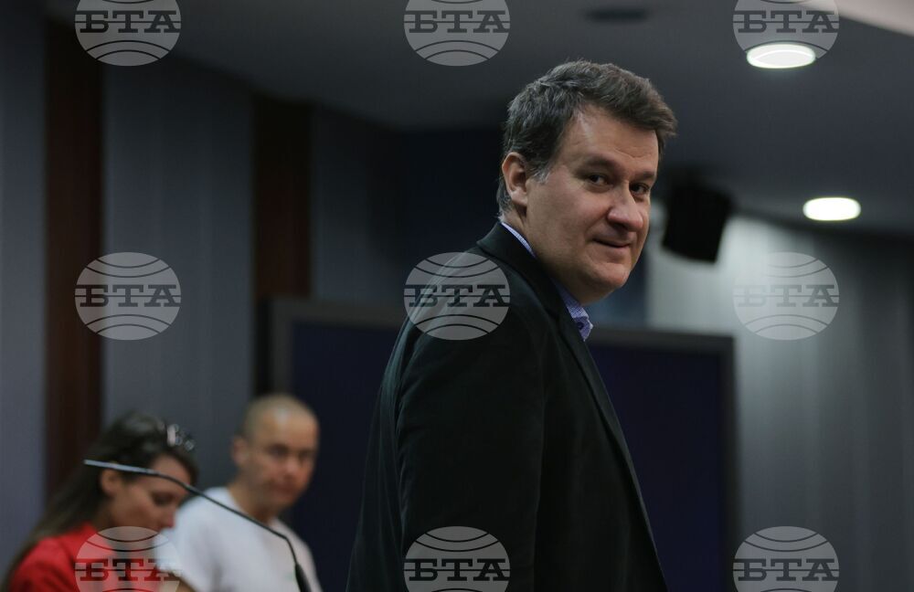 Софийски университет “Св. Климент Охридски” - доц. д-р Милен Любенов