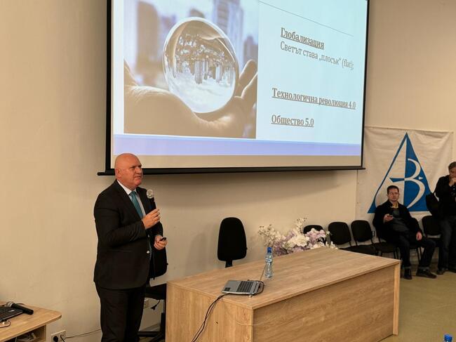 Проф. Галин Цоков с публична лекция в Бургаския държавен университет: Когато говорим за образование, говорим за бъдеще