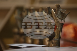 Литературни награди „Перото"