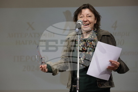 Литературни награди „Перото"