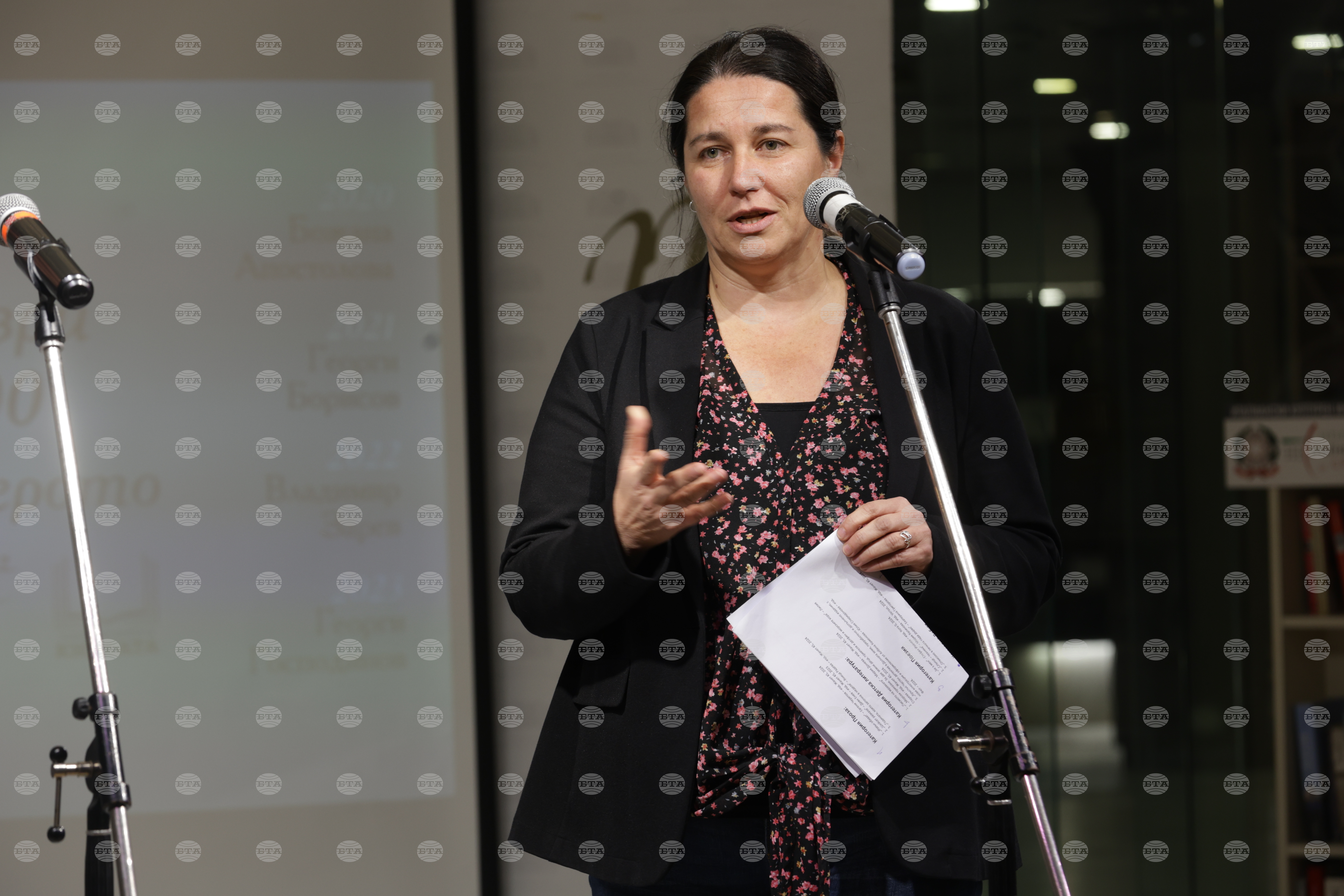 Olya Stoyanova este poet și povestitor în luna martie la Biblioteca Capitalei  