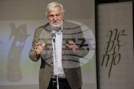 Литературни награди „Перото"