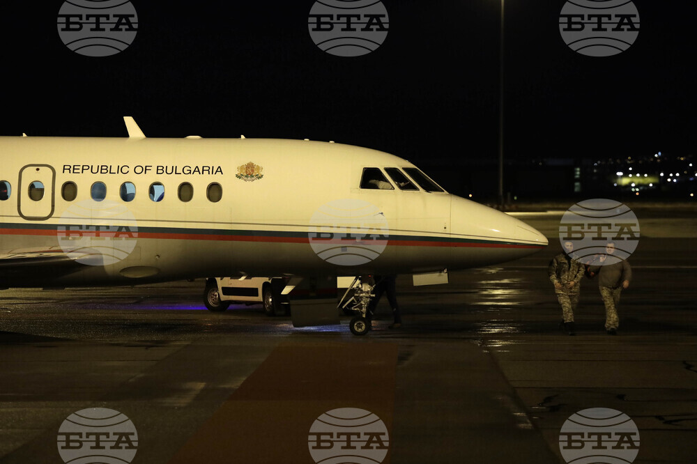 Правителствен самолет - Християн Пендиков - транспортиране