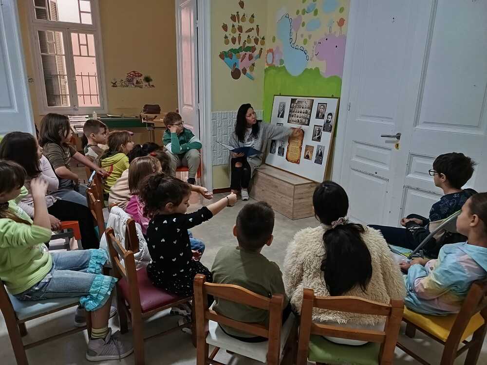 С образователна викторина и изложба ученици от Българско неделно училище „АБВ Учебна академия“ в Атина отбелязаха Деня на народните будители